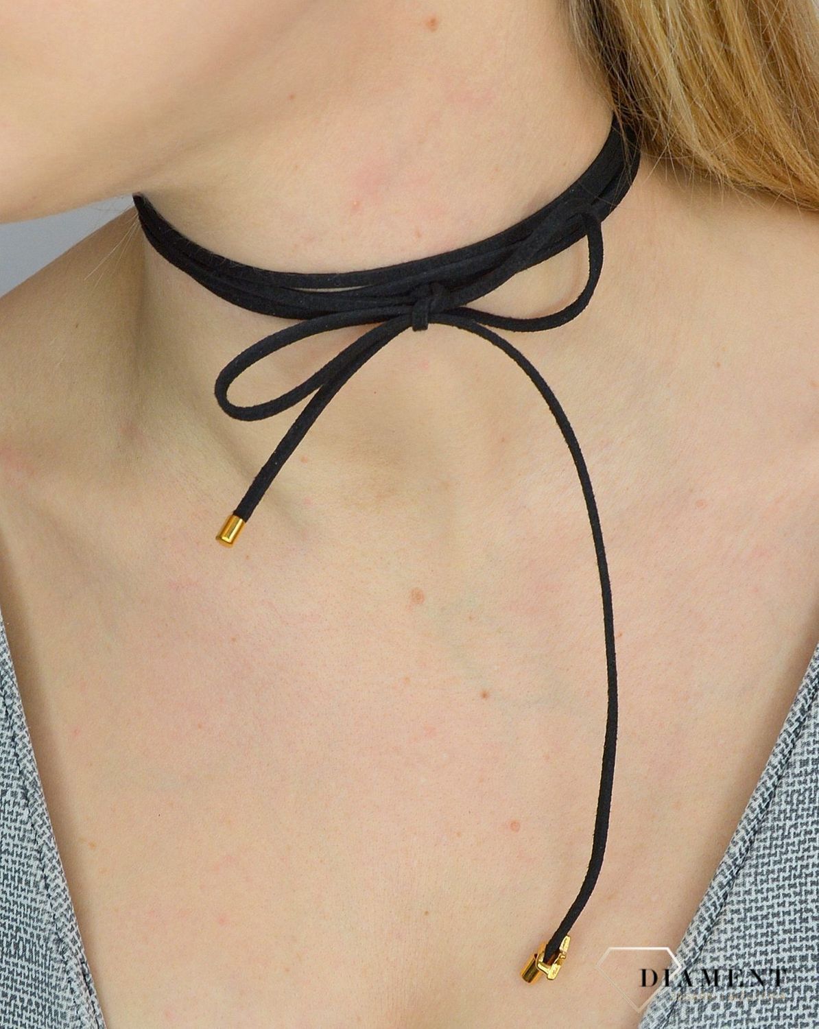 Naszyjnik choker bransoletka czarny rzemyk z pozłacaną gwiazdką.jpg